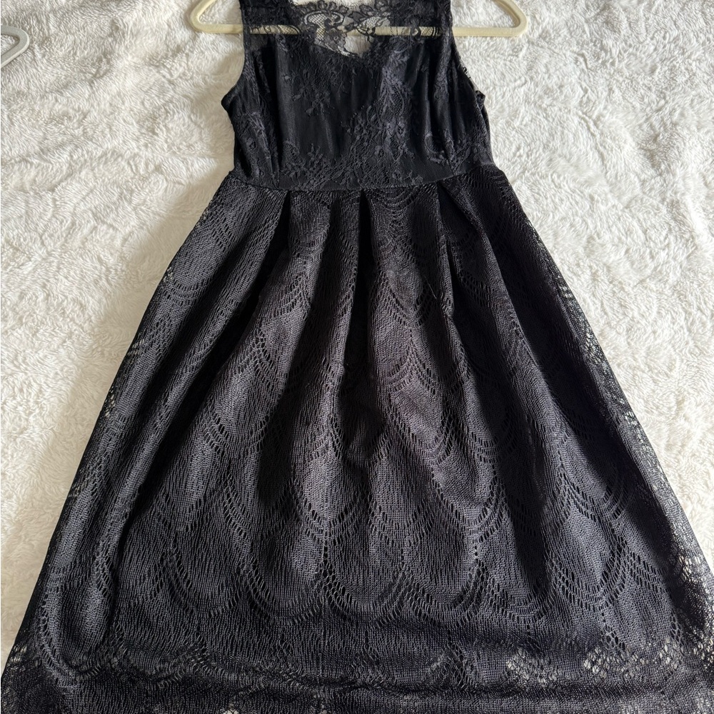 Elegant Black Lace Dress